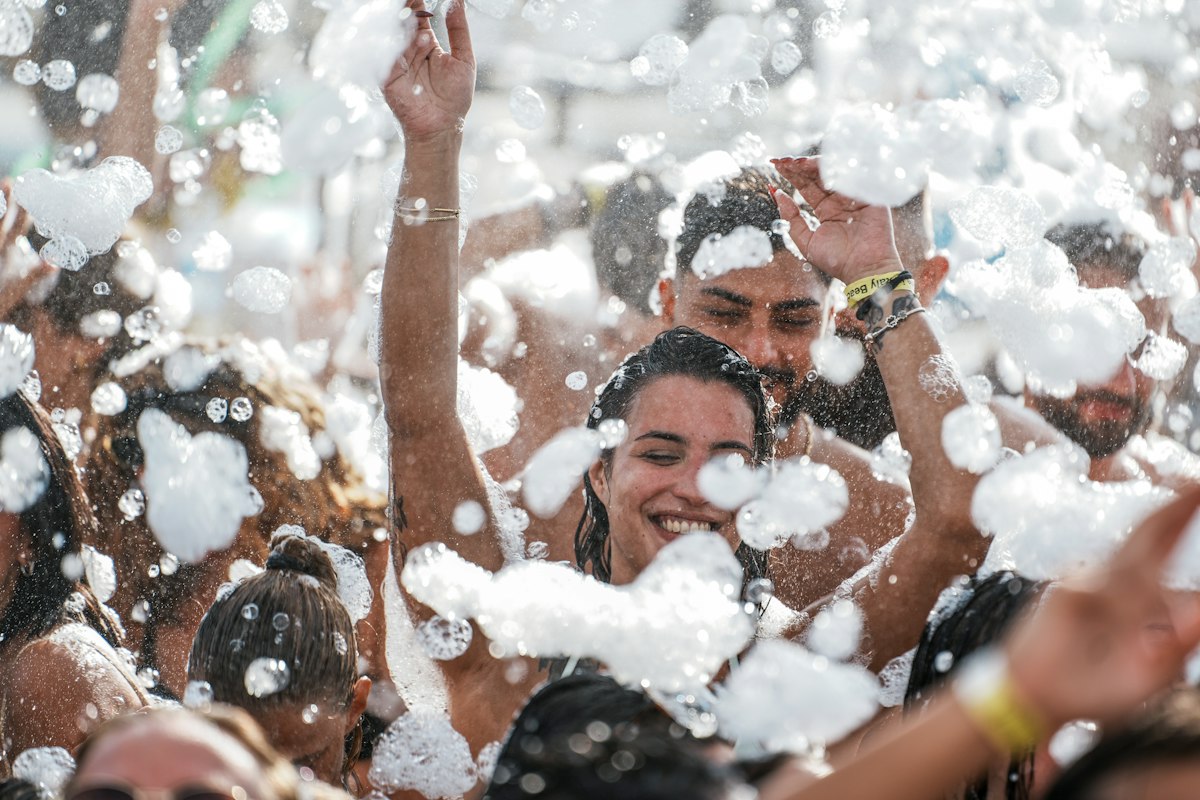 Foam dance floor